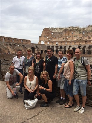 volendammers voor colosseum